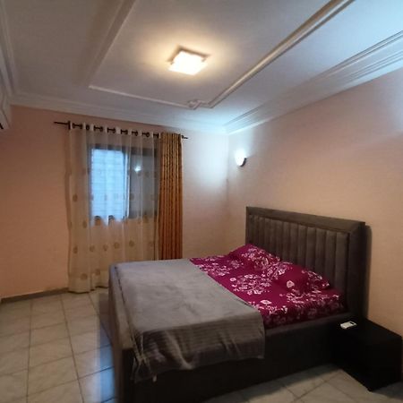 Yaoundé Residence Deluxe מראה חיצוני תמונה