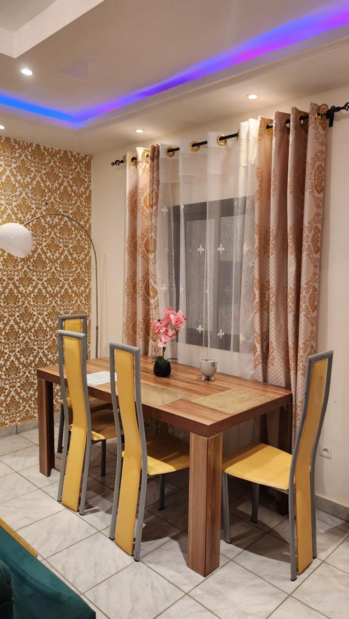 Yaoundé Residence Deluxe מראה חיצוני תמונה
